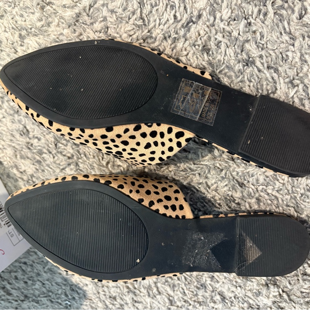 Pink Lily Spotted Tan and Black Mules - Picture 2 of 2